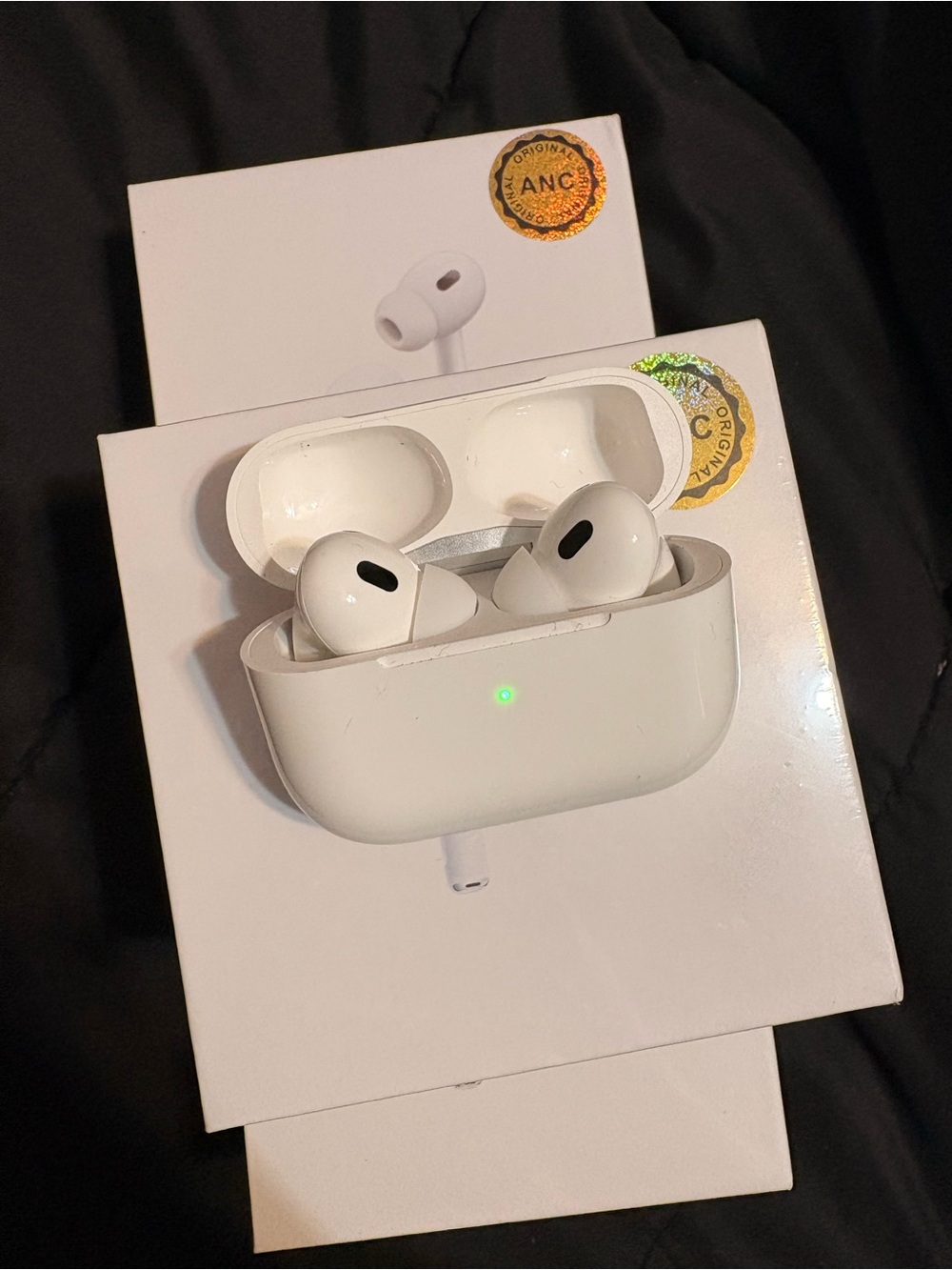 Apple White True Wireless Earbuds with Charging Case